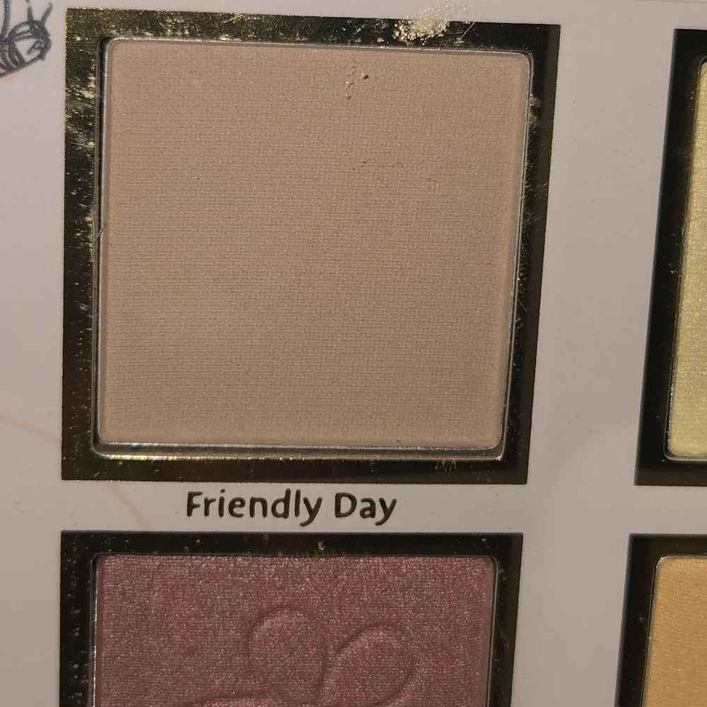 Disney Winnie the Pooh Eyeshadow Palette